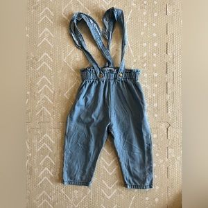 Zara ruffle suspenders size 6-9m